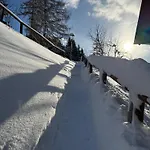 Lejlighed Modernes In Traumkulisse Auf 1200 M *