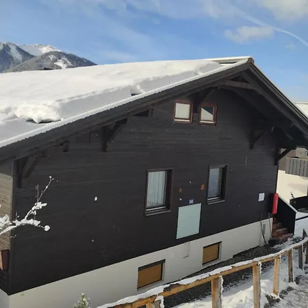 Modernes Mit Panoramablick Und Skibus アパート