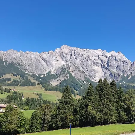 Modernes In Traumkulisse Auf 1200 M *