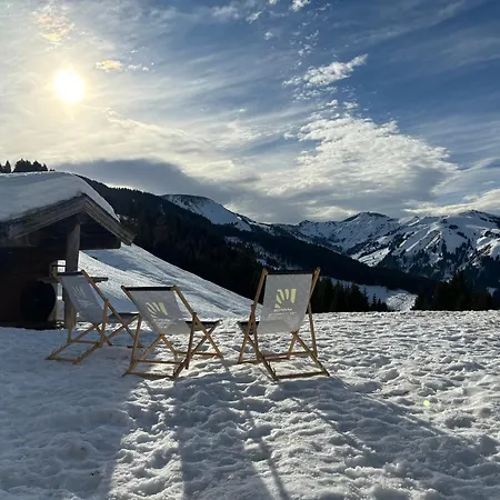 アパート Modernes Mit Panoramablick Und Skibus